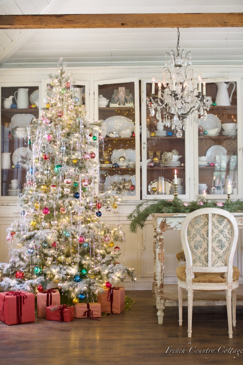 CHRISTMAS DECORATING ~ CHRISTMAS KITCHEN DECOR ~ FRENCH COUNTRY STYLE ~ CHRISTMAS  DECOR IDEAS 